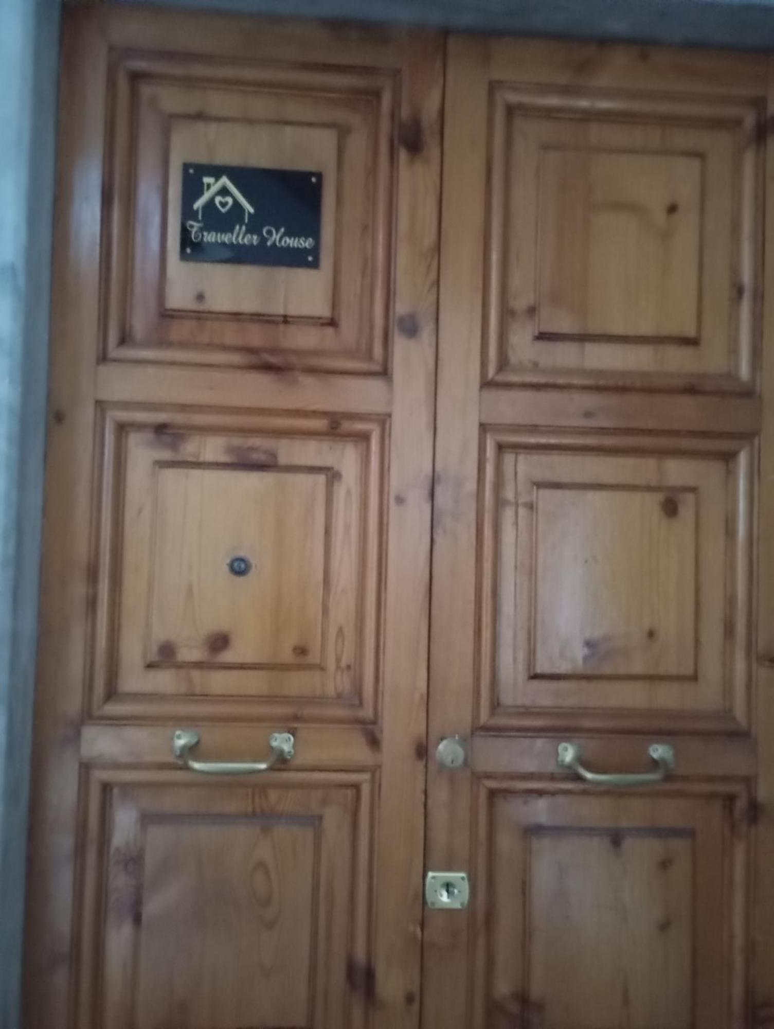 Traveller House Apartment Специя Екстериор снимка