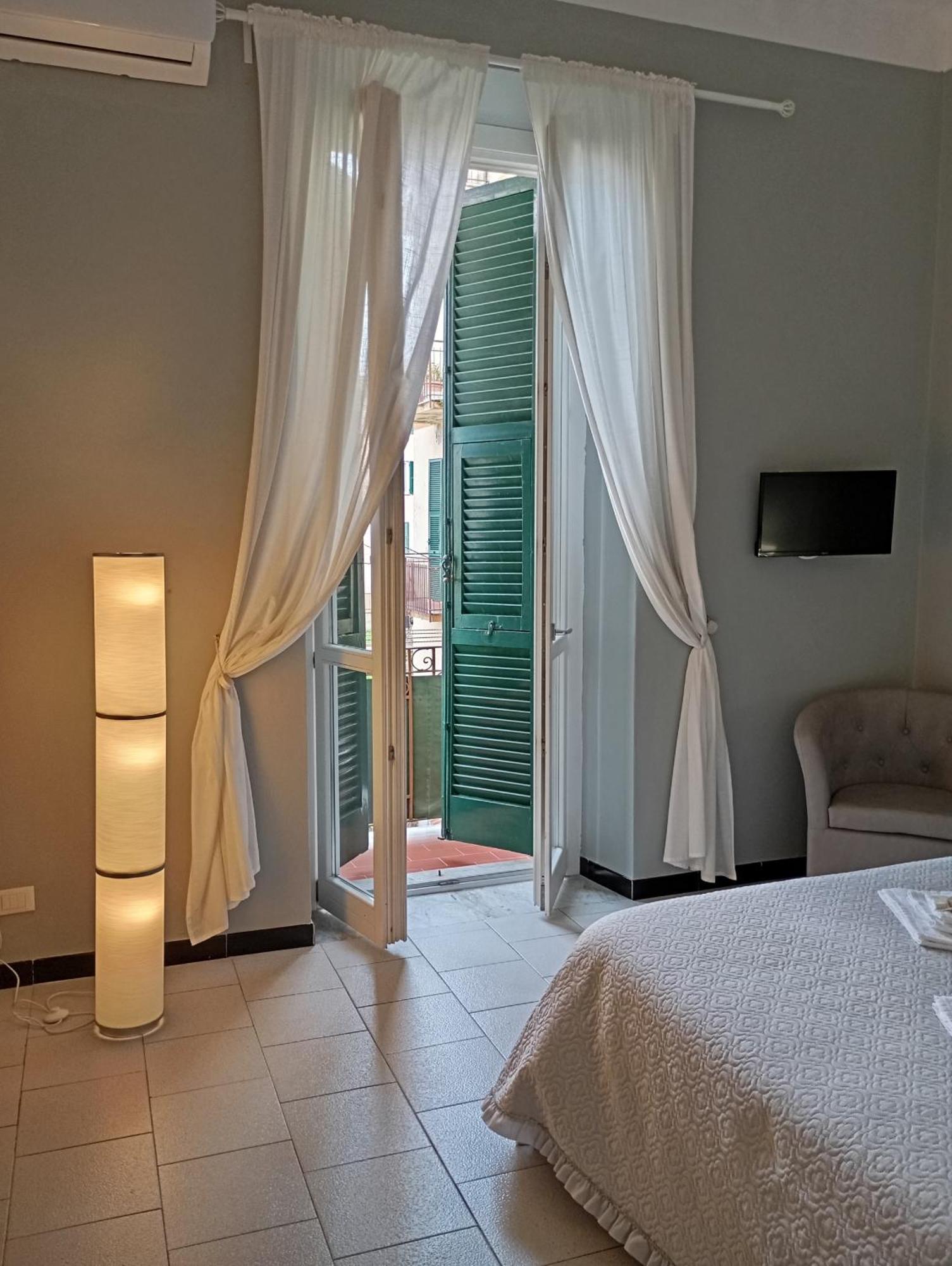 Traveller House Apartment Специя Екстериор снимка